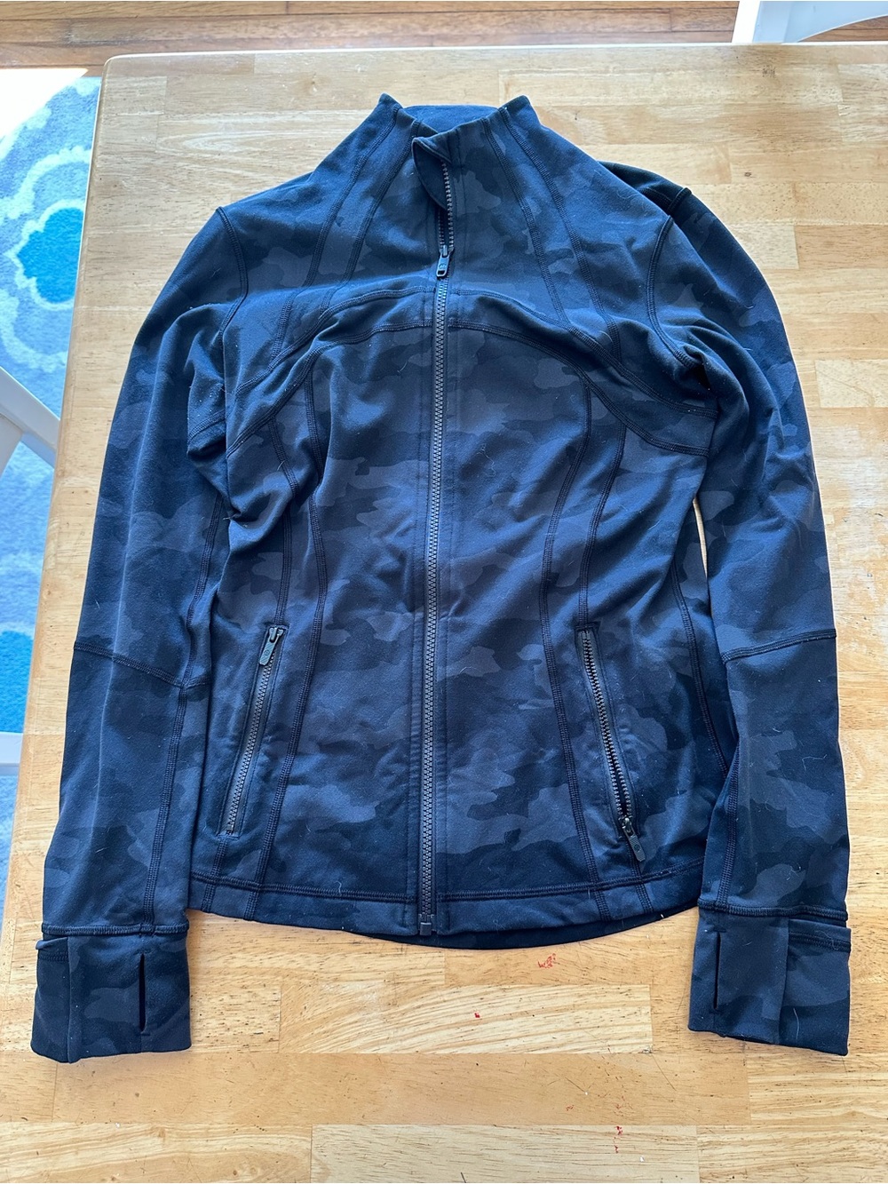 Lululemon define jacket size 6